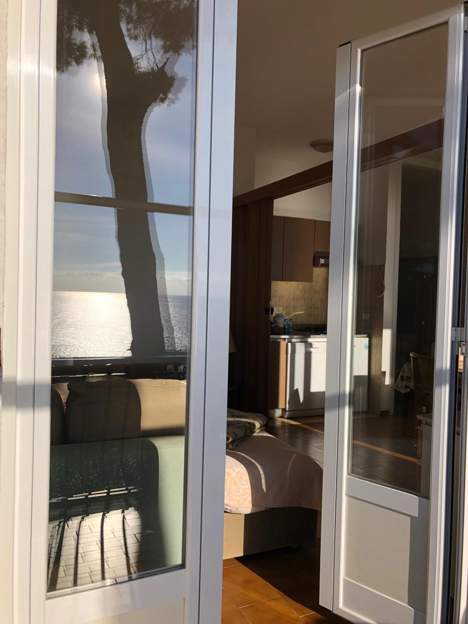 Appartamenti La Pineta Marina dʼMarina dʼAndora Kamer foto
