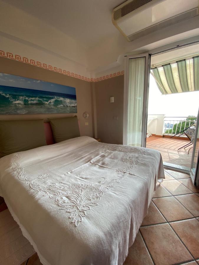 Appartamenti La Pineta Marina dʼMarina dʼAndora Buitenkant foto